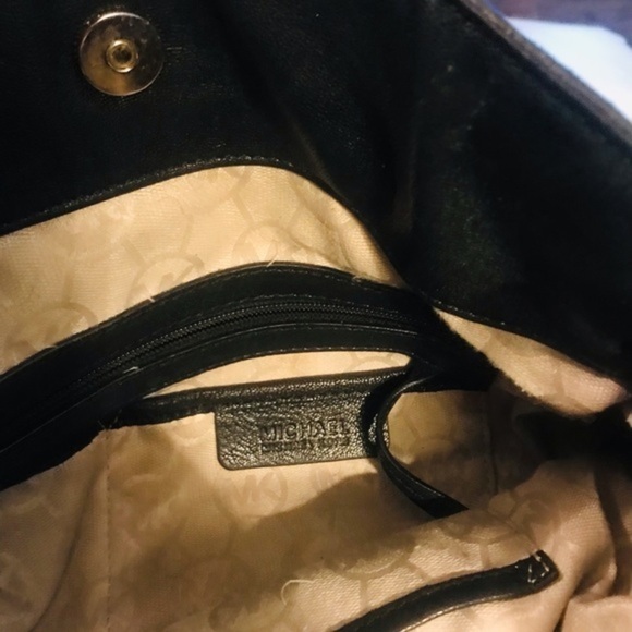 Michael Kors Hamilton Lock & Key Bag - Picture 7 of 15